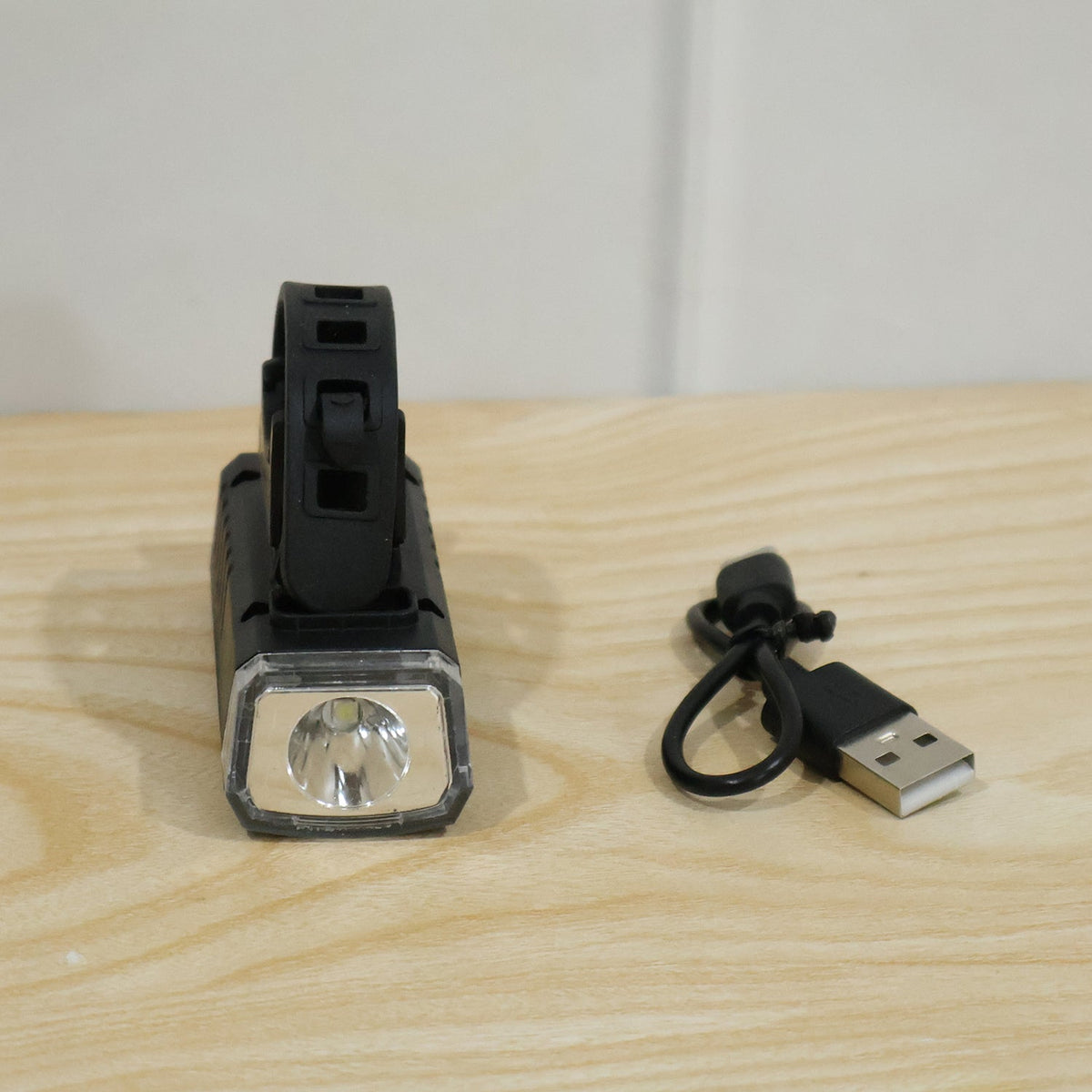 Bicycle Headlight β 400 Lumen USB Rechargeable | Indo Glow
