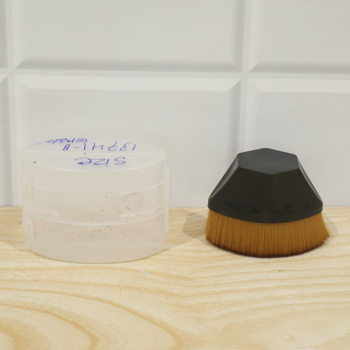 Foundation Makeup Brush β Soft Bristles & Portable Case | BeautyBare (B Grade)